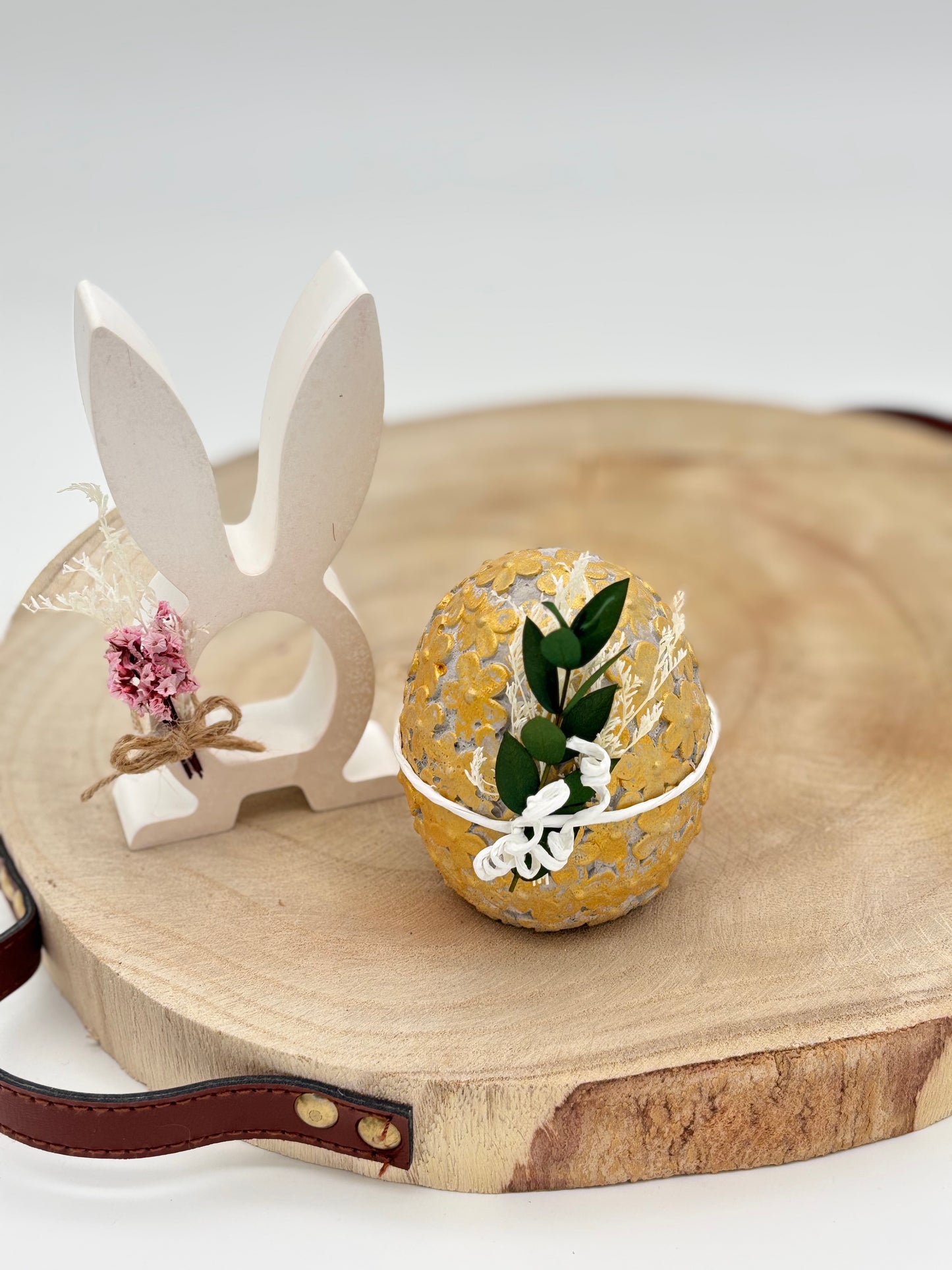 Beton Ei mit Gold-Finish & Trockenblumen – 2er Set
