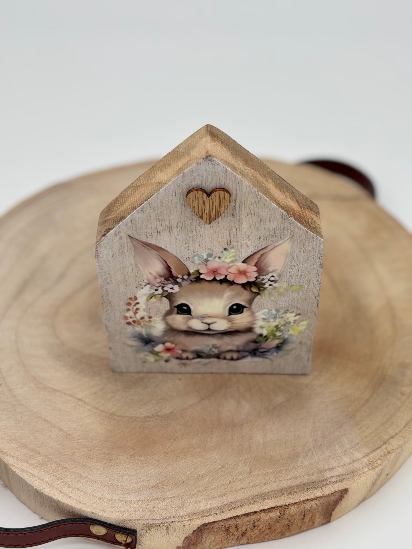 Holzhaus Set mit Hasenmotiven – Frühlings- & Osterdekorationen (2er Set)