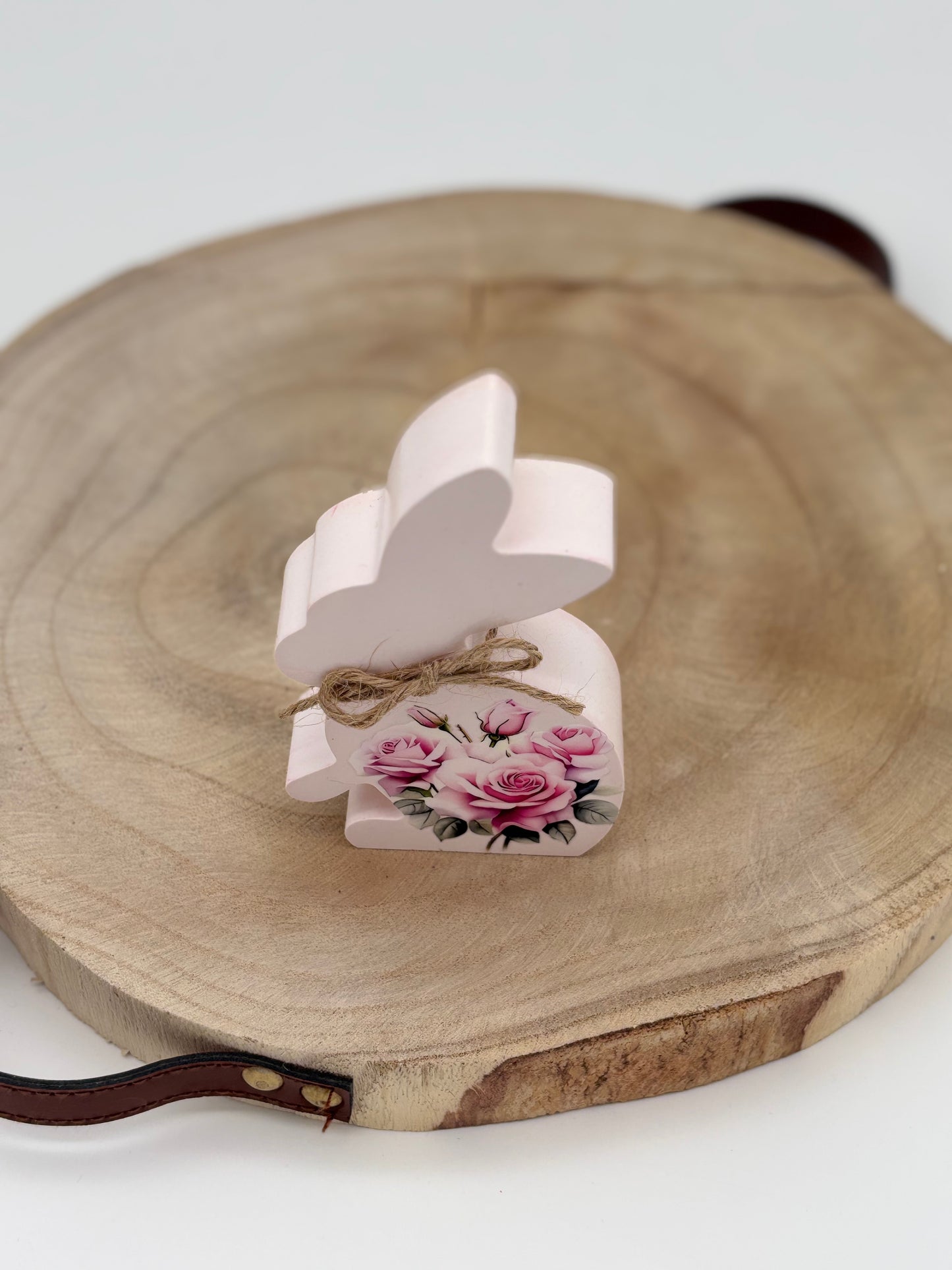 Raysin Hase Set mit Rosenmotiv & Juteband – Frühlingsdeko