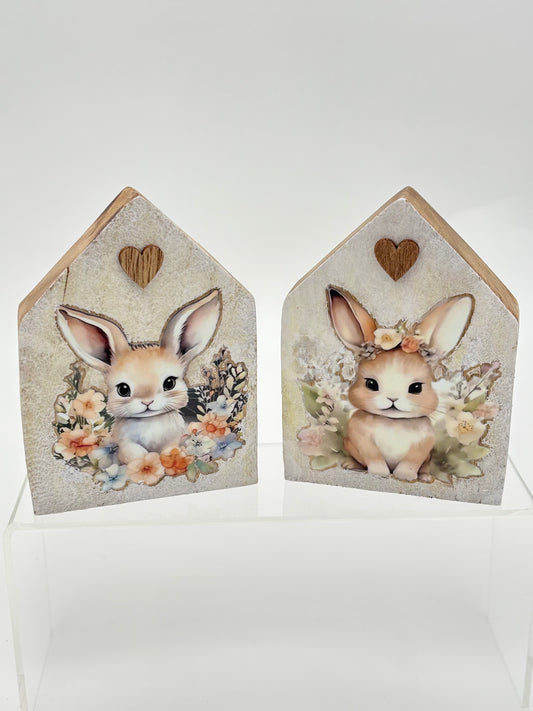 Holzhaus Set mit Hasenmotiven – Frühlings- & Osterdekorationen (2er Set)