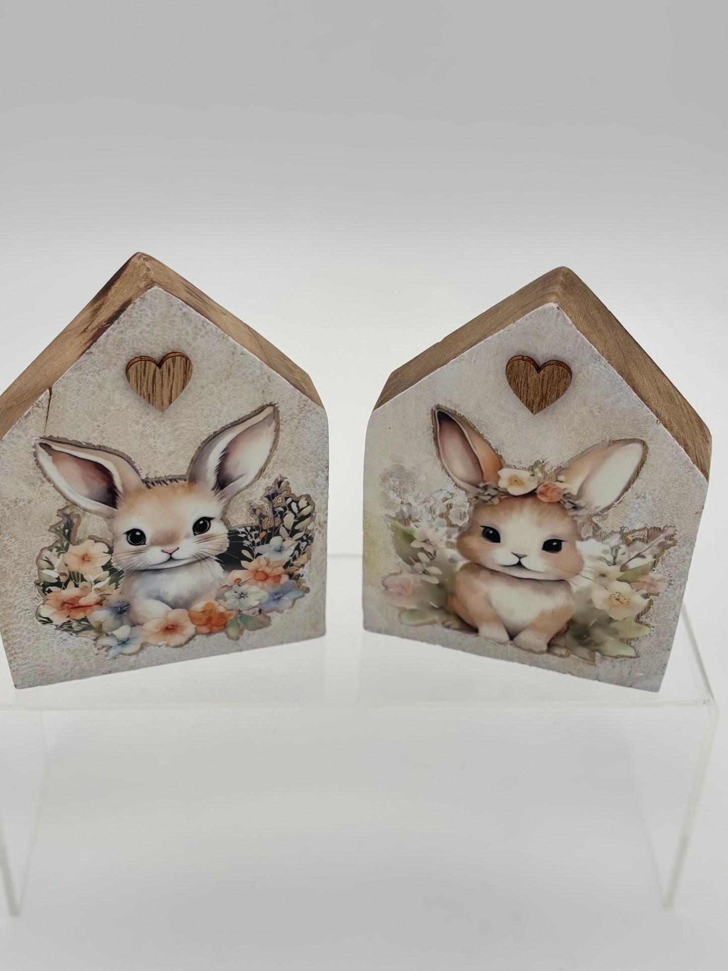 Holzhaus Set mit Hasenmotiven – Frühlings- & Osterdekorationen (2er Set)