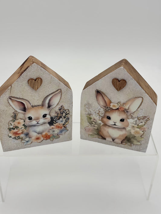 Holzhaus Set mit Hasenmotiven – Frühlings- & Osterdekorationen (2er Set)