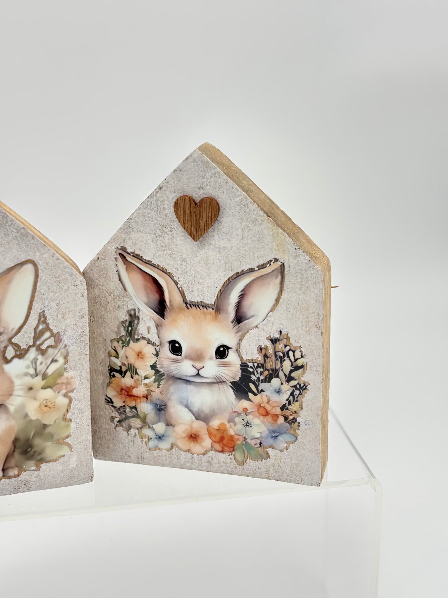Holzhaus Set mit Hasenmotiven – Frühlings- & Osterdekorationen (2er Set)